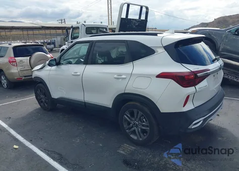 2021 Kia Seltos S z USA, uszkodzony, nr VIN KNDEU2AA3M7131241